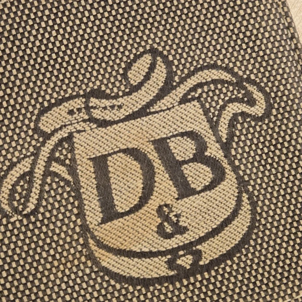 Vintage DOONEY & BOURKE Canvas Wristlet & Keychain Change Purse‎ Donegal Crest